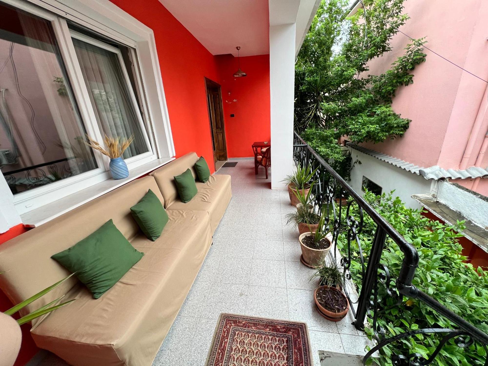 Trip'N'Hostel Chill Zone Tirana Eksteriør billede