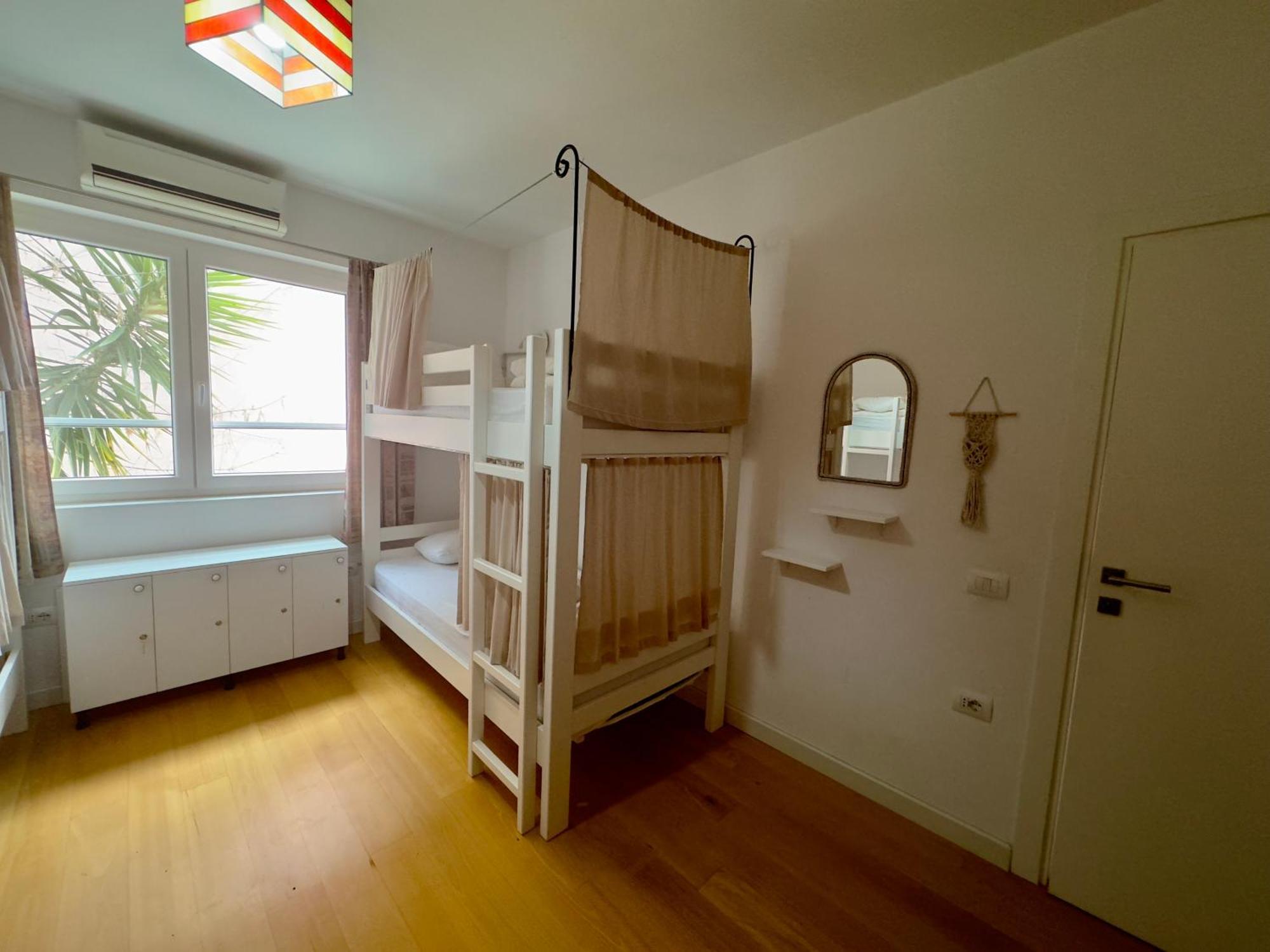 Trip'N'Hostel Chill Zone Tirana Eksteriør billede
