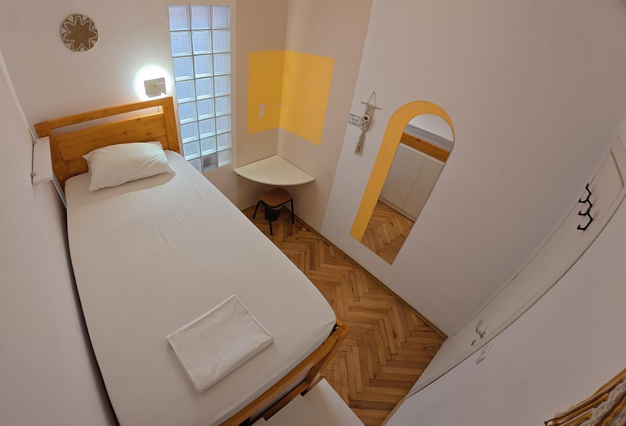 Trip'N'Hostel Chill Zone Tirana Eksteriør billede