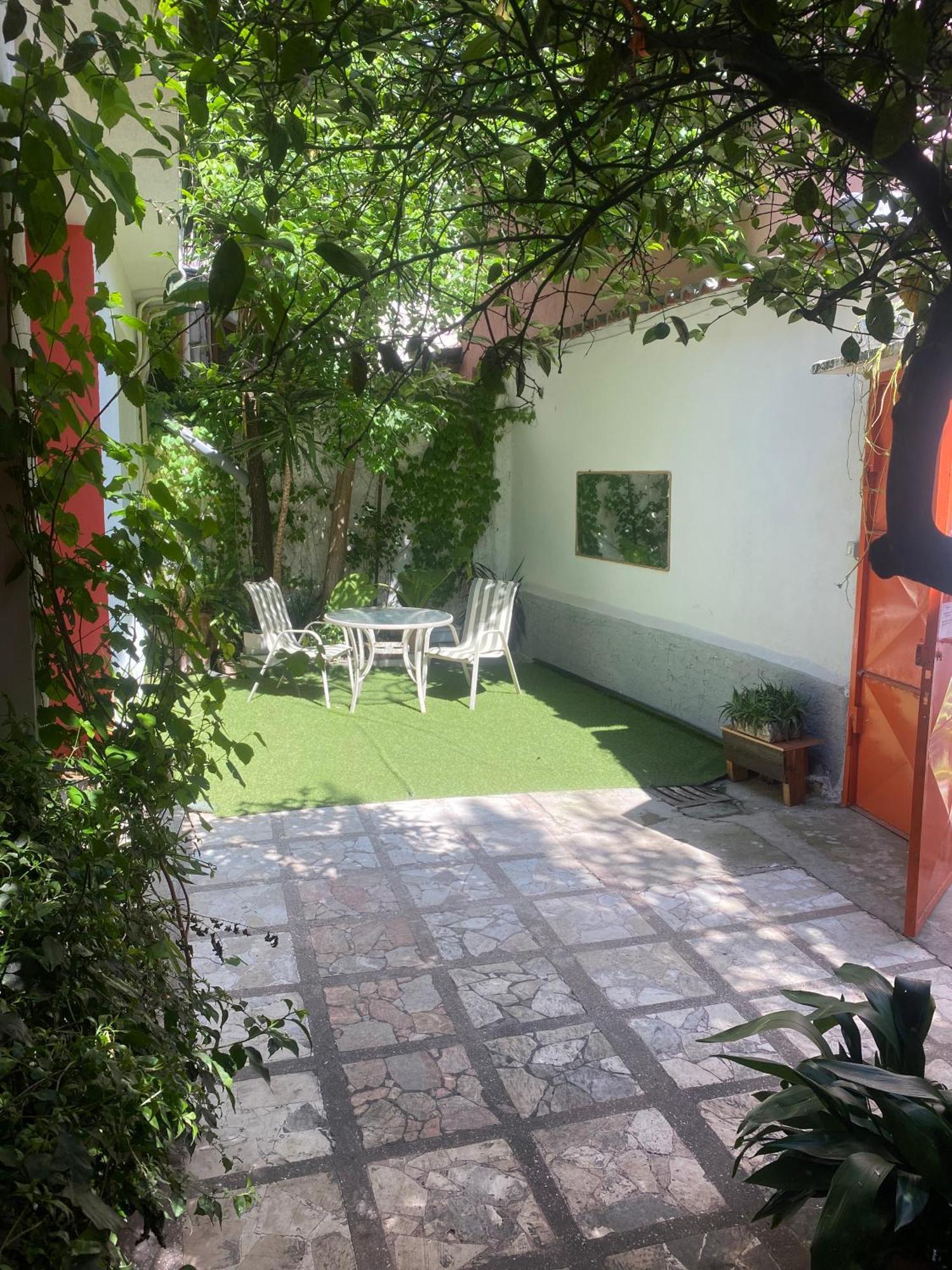 Trip'N'Hostel Chill Zone Tirana Eksteriør billede